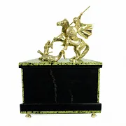 Каминные часы «Георгий Победоносец» из змеевика — фотография 2