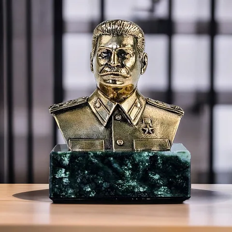 На память: Бронзовый бюст «И.В. Сталин»