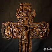 Крест резной с распятием. На подставке. Орех — фотография 4